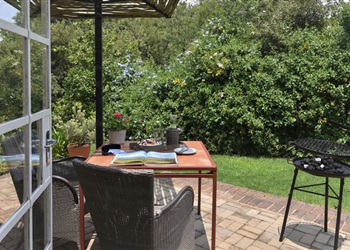 AccommodationinJohannesburgSageWoodpatio2.jpg