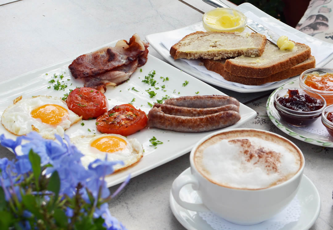 Breakfast at Random Harvest Cottages